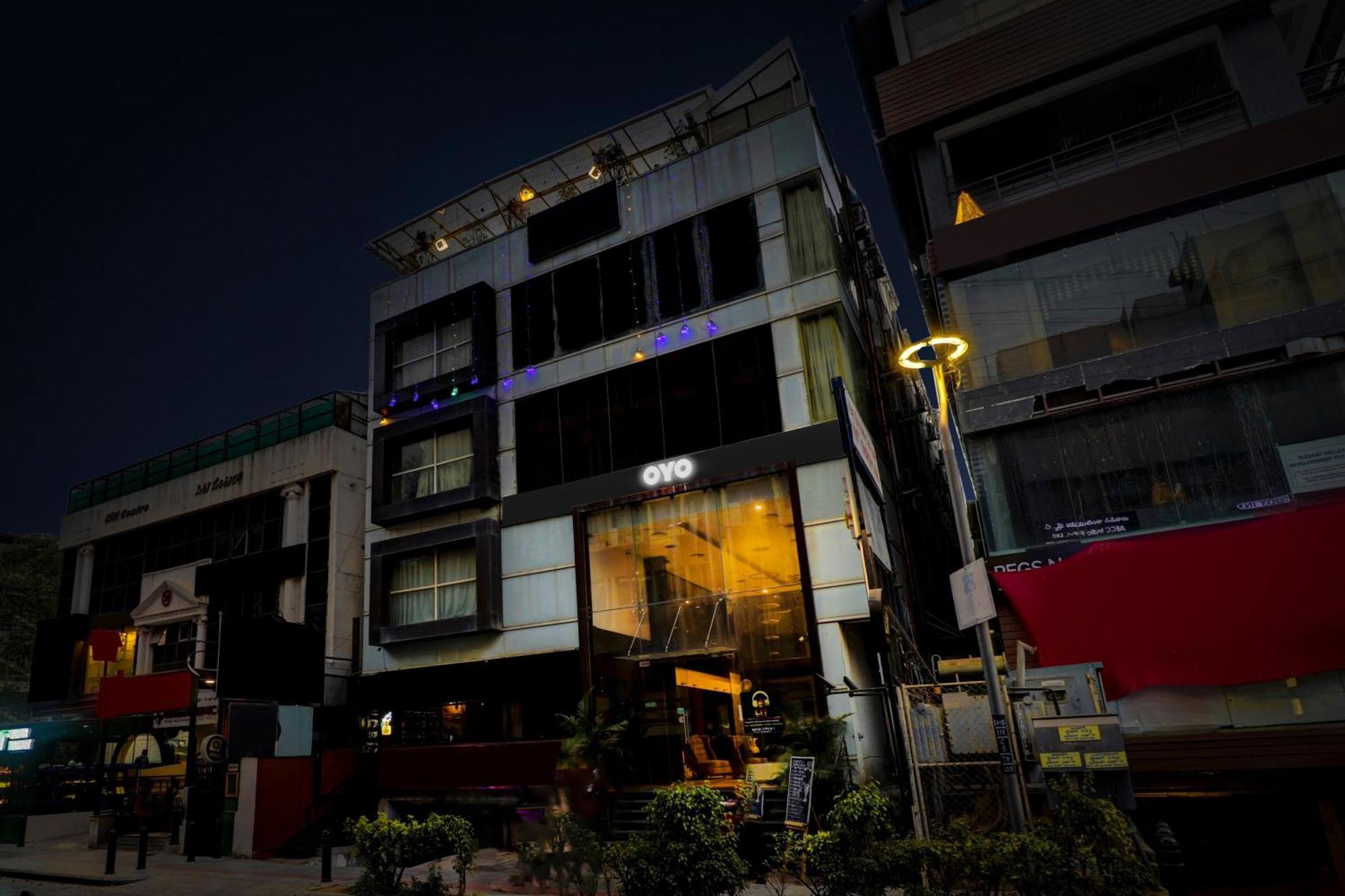 Collection O 29 Church'S Inn Near Cubbon Park Bangalore Exteriör bild
